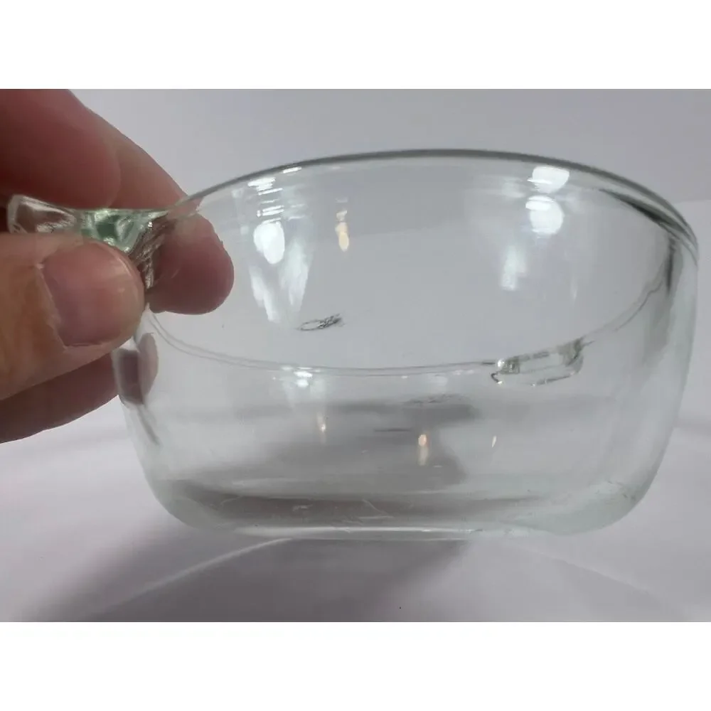 Set of 2 Vintage Pyrex 10 oz Custard Cups with Lids #680 Clear Glass Bowls